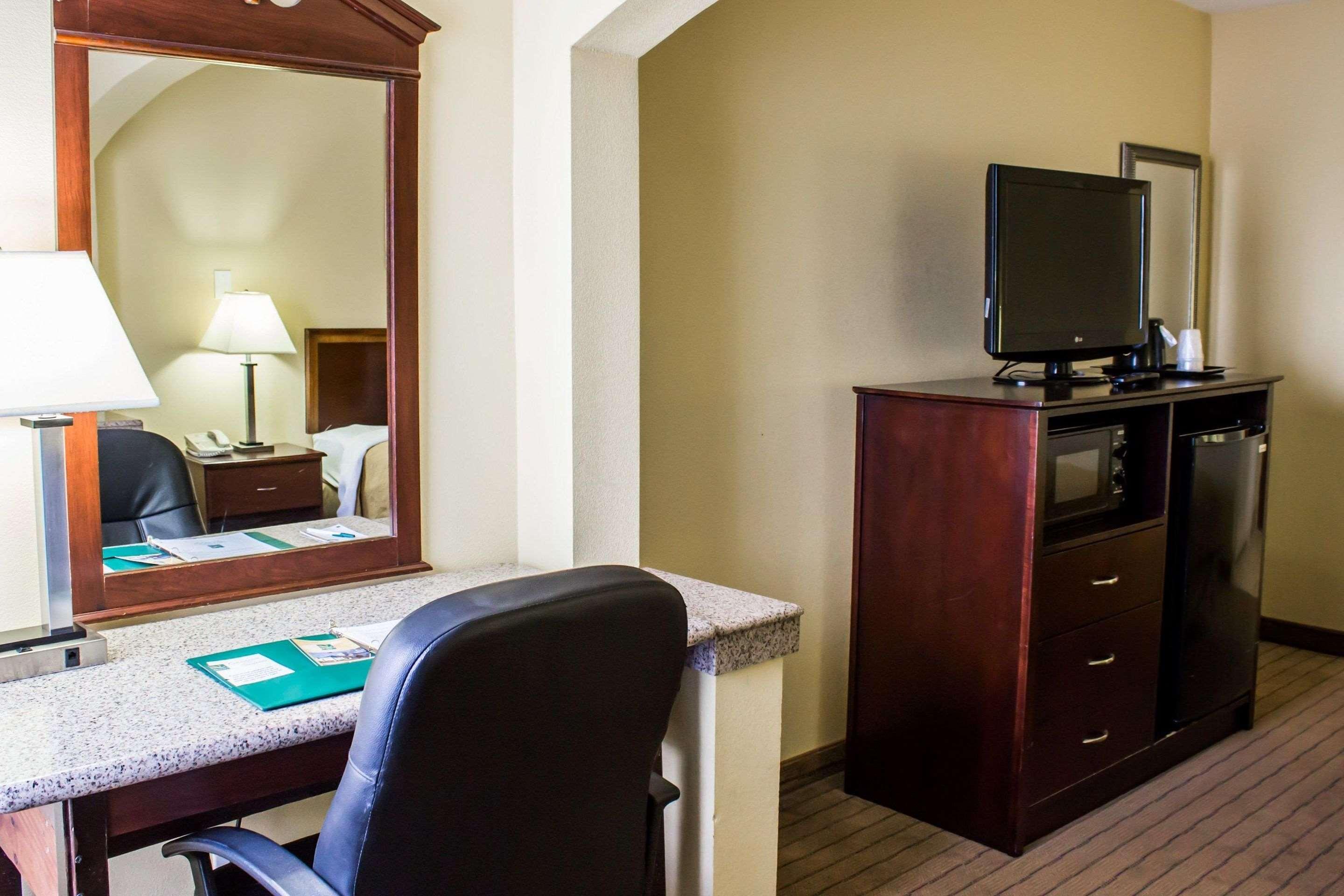 Inn Quality Varina East 2*